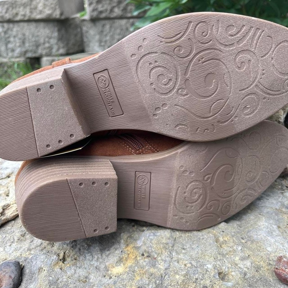 White Mountain Brown suede ankle boots with buckle detail - Picture 5 of 6